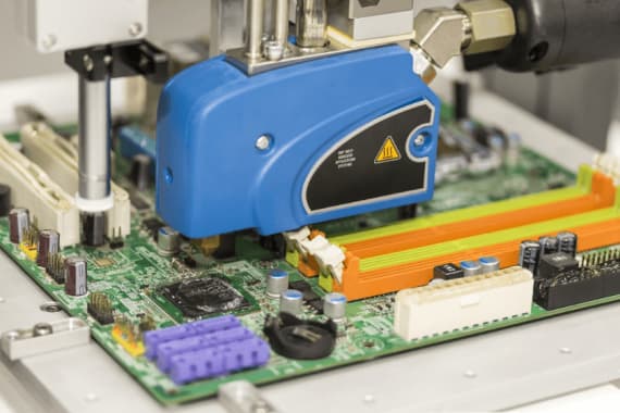 differences between hot melt adhesives and solvent-based adhesives
